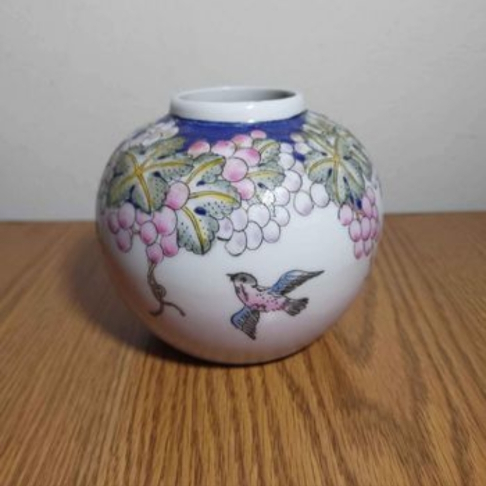 Vintage Small Porcelain Toyo Bird Floral Vase